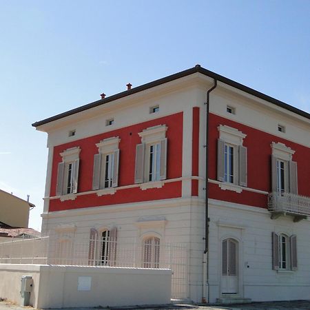 Villino Ermione Hotel Marina Di Pisa Exterior foto
