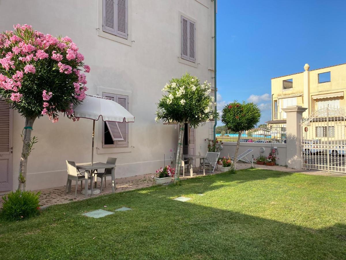 Villino Ermione Hotel Marina Di Pisa Exterior foto