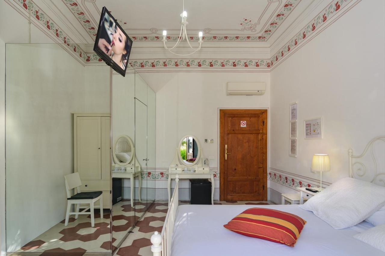 Villino Ermione Hotel Marina Di Pisa Exterior foto