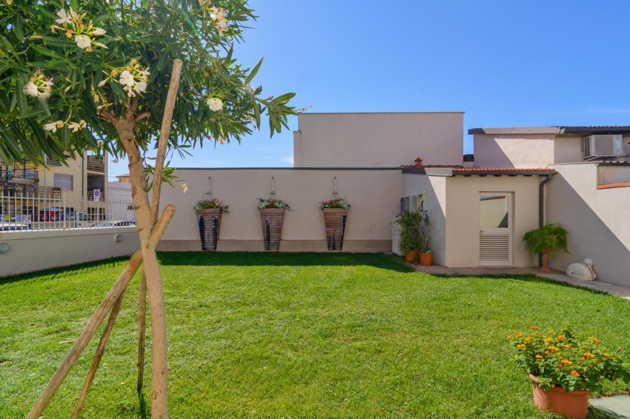 Villino Ermione Hotel Marina Di Pisa Exterior foto