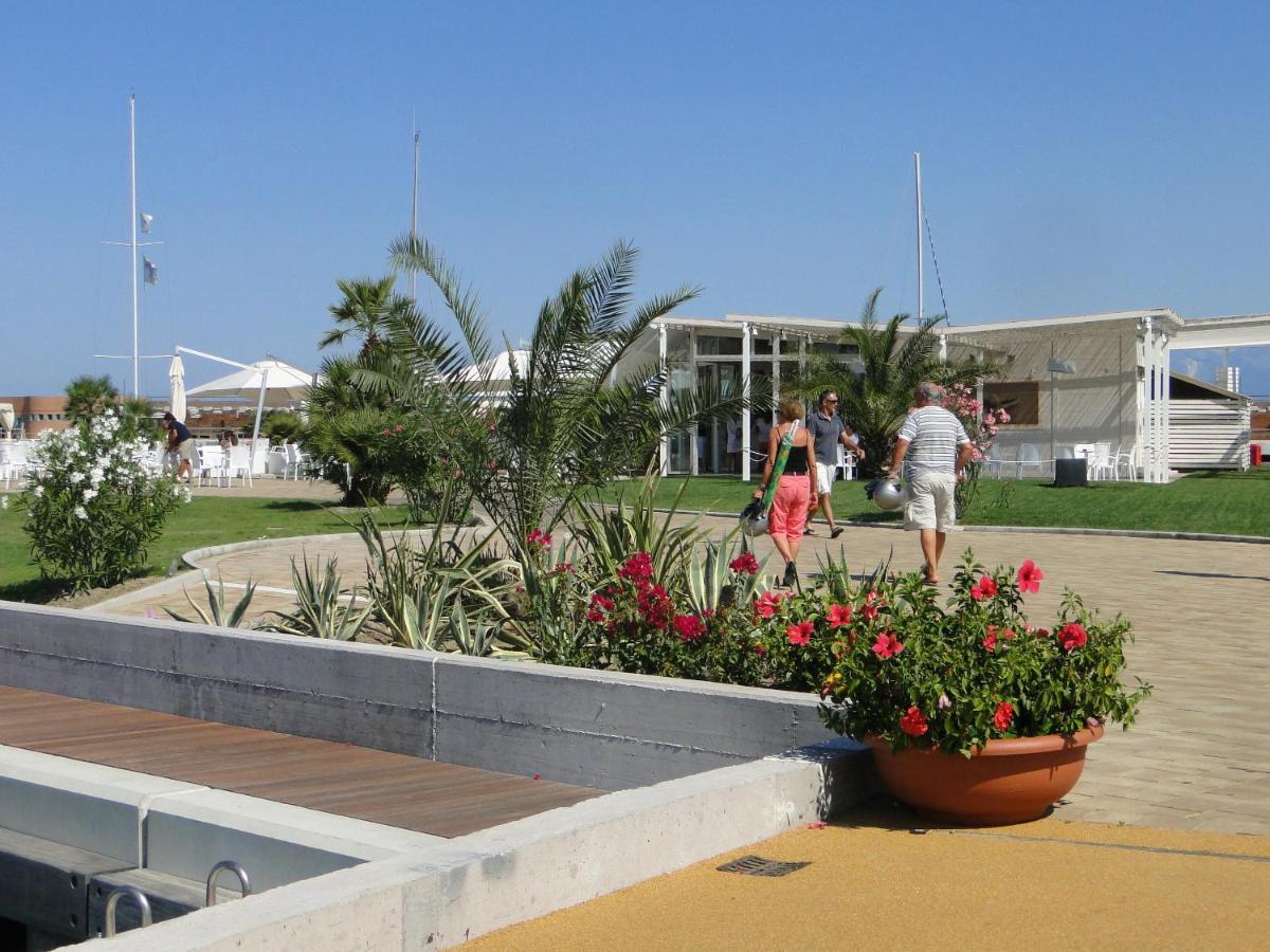 Villino Ermione Hotel Marina Di Pisa Exterior foto